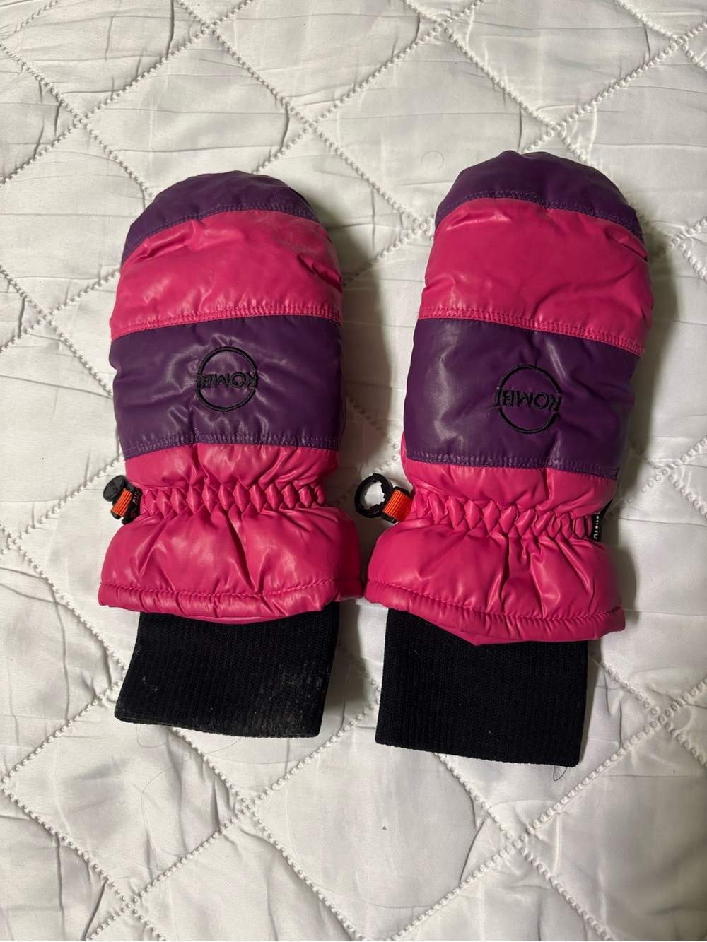 Kids Insulated Mittens in Pink & Purple by KOMBI